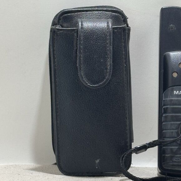 Magellan GPS 315 Handheld Navigator w/Case Bundle - Picture 5 of 10